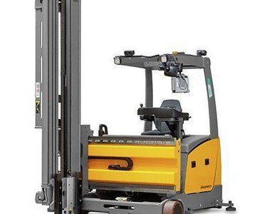 Electric Front Seat / Tri-Lateral Stacker | EFX 411/414