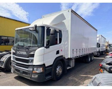 Scania - Used Curtainsider Truck | P440 Curtainsider 14 Pallet Truck