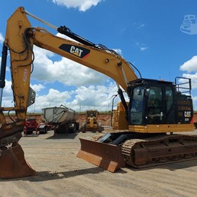 Used Excavator | 2017 Caterpillar 335FLCR