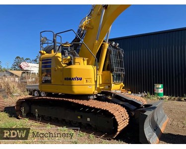 Komatsu - Used Excavator | 2023 Komatsu PC228USLC-11