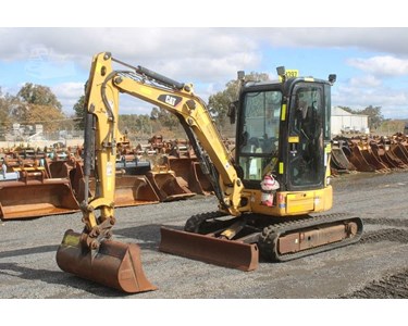 Caterpillar - Used Mini Excavator | 2015 Caterpillar 303.5ECR
