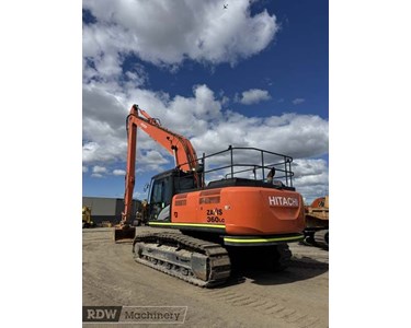 Hitachi - Used Excavator | 2018 Hitachi ZX360LC-5B