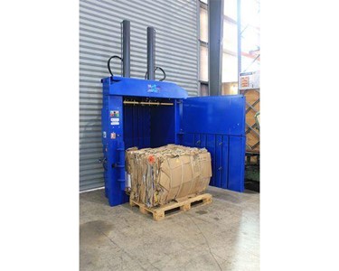 WastePac - Vertical Balers | WastePac 450HD