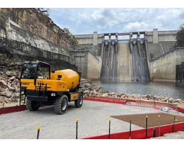 Self Loading Concrete Mixer 93 kW | F7000 T