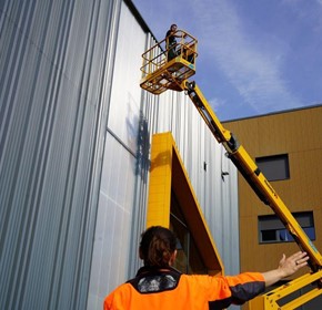 3 good reasons to use a MEWP (Mobile Elevating Work Platform)