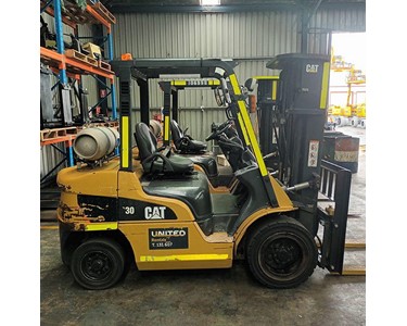 Cat - Used 2.5T LPG Forklift - GPE30NT