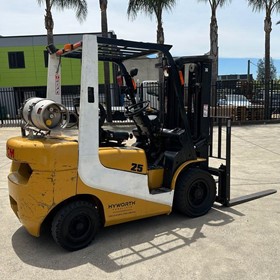 2.5T Gas Forklift with 4.35m list - Container Mast FOR SALE