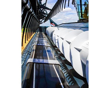 Zurn - Combine Harvester | Premium Flow 740Pf Front