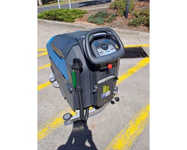 Conquest - HDS75 Walk Behind Floor Scrubber Fully Refurbished