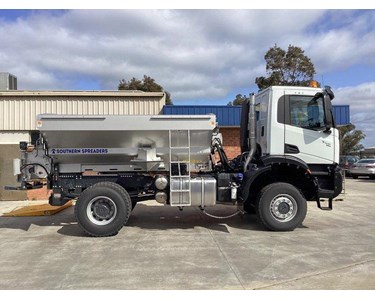 Iveco - Fertiliser Spreader Truck | Tway