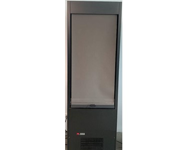 CIAM CLEARENCE HOT DEAL - CLEARENCE CIAM UPRIGHT REACH IN FRIDGE HOT DEAL MUST GO $2000