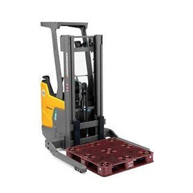 Electric Stacker Truck | ERC 214bi / 216bi