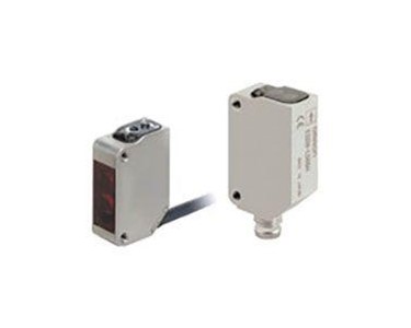 Omron Electronics - Compact Photoelectric Sensor with Stainless Steel Housing | E3ZM