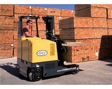 Stand On Reach Truck 2,500kg | Combi-MR 