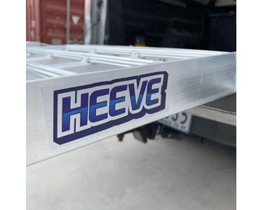 Heeve - Aluminium Curved Folding Lawn Mower Loading Ramps | Heeve x 1-Tonne