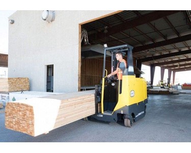 Stand On Reach Truck 2,500kg | Combi-MR 