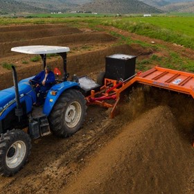 Compost Turner 200m/h | WN1600