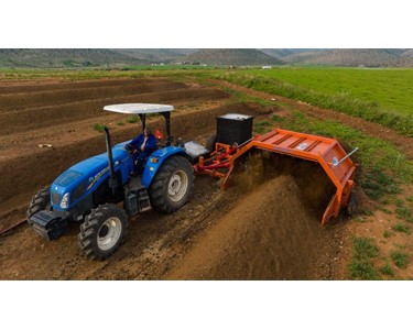 Compost Turner 200m/h | WN1600