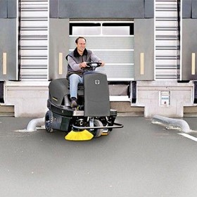 Ride-On Vacuum Sweeper 340kg | KM100/100 