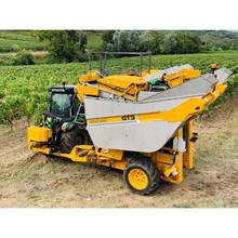 Self Propelled Harvester