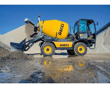 Self Loading Concrete Mixer 93 kW | F 7000