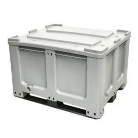 CTR760 Solid 610L Plastic Pallet Storage Bins & 3 Skids Runner in Grey