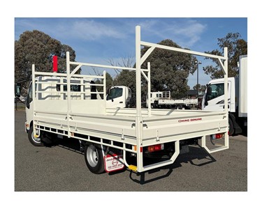 Hino - Tray Truck | 300 Series 616 SteelAce