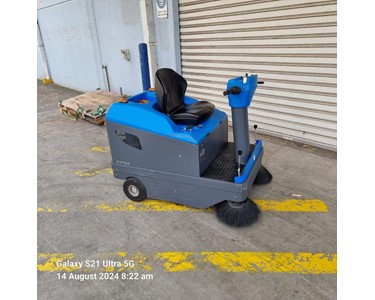 Conquest - (Pre-Owned) Industrial Ride-on Sweeper | PB106E