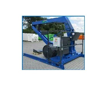 Roller Packers Crushing Pallets | WOOD 