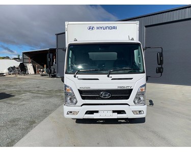 Hyundai - Pantech Truck | Mighty EX4/6 Pantech 6 Pallet