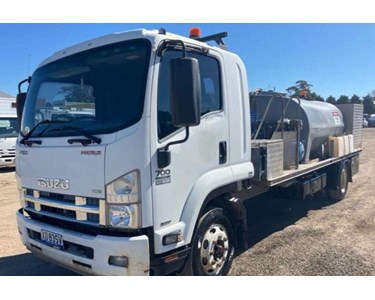 Used Fuel Tanker Truck | 2013 Isuzu F Series