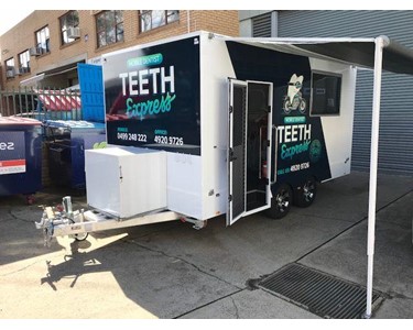 William Green - Mobile Dental | Tow - along Single Dental surgery with Sterri