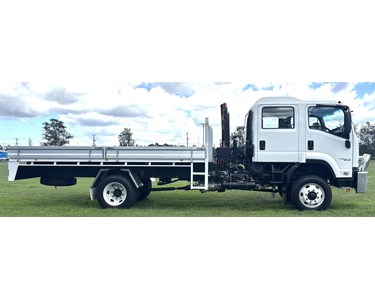 Isuzu - Used Crane Truck | F Series FSS110-210 4x4 Crew Cab 