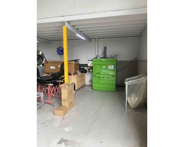 Cardboard and Plastic Baler | V16 