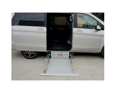 F6 Wheelchair Lift