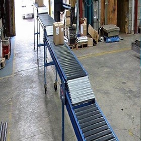 Extendible Conveyors | Adeptaflex Conveyors Roller or Skate Wheel
