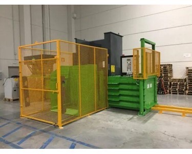 Cardboard and Plastic Horizontal Baler | H80 