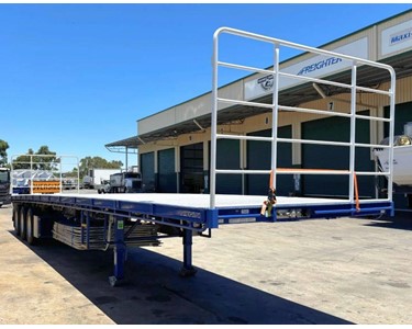 Freighter Flat Top Trailer