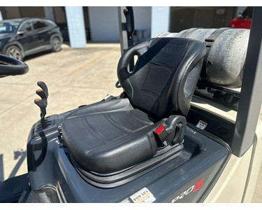 Crown 2.5T Gas Forklift - Crown 2.5T Gas Forklift - CCGC25E