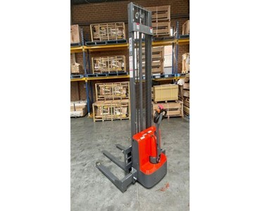 Jialift - Walkie Straddle Stacker CL1040GHY-W