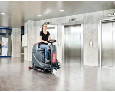 Mini Ride On Scrubber Dryer | AS530