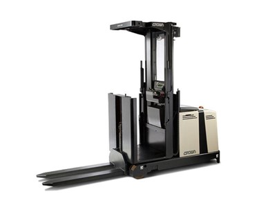 Crown - Mid-Level Order Picker with Lifting Forks