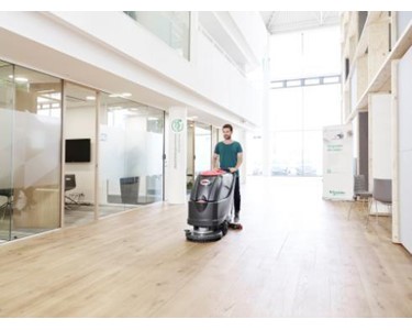 Medium Walk Behind Scrubber Dryer | AS5160T