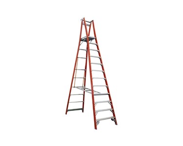 Indalex - Platform Ladder | Pro-Series Fibreglass 12 Step 3.6m (4.6m Rail)