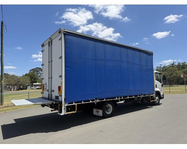 Isuzu - Used Curtainsider Truck | FRR 107/210 10 Pallet Curtain Sider