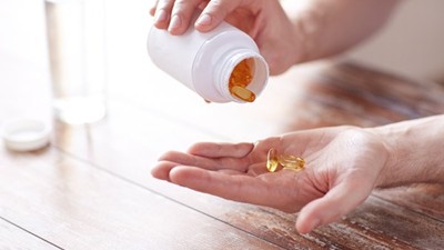 Aussies self-prescribing vitamins and supplements risk their health