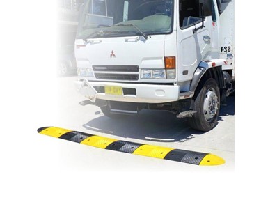 Heavy Vehicle Recycled Rubber Speed Hump - 50mm