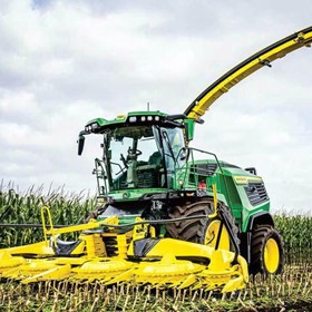 Self-Propelled Forage Harvesters | F8 600