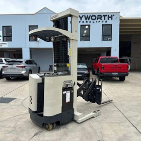 Double Deep Ride On Reach Truck