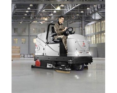 Comac - Ride On Scrubber - Cylindrical Brush | C130BS 